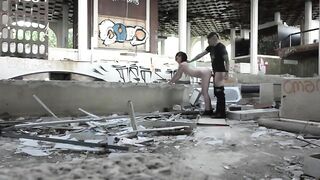 Amateur Couple Public Fucking in Abandoned Ruins