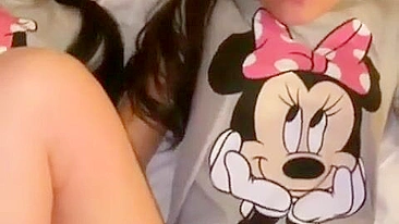 Homemade Threesome with Twins - Amateur Group Sex