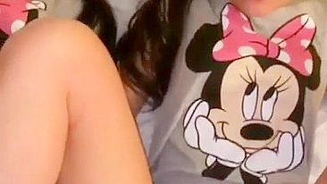 Homemade Threesome with Twins - Amateur Group Sex