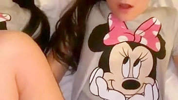 Homemade Threesome with Twins - Amateur Group Sex