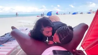 Homemade Threesome with BBC Sucked by Two Hotties at Public Beach