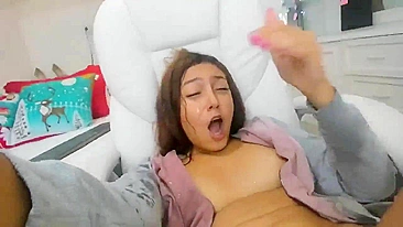 Homemade Squirt Orgasm Amateur Brunette Fingering Cum