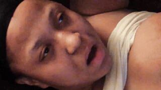 Black Lesbian Threesome Eats Pussy in Amateur Homemade Group Sex