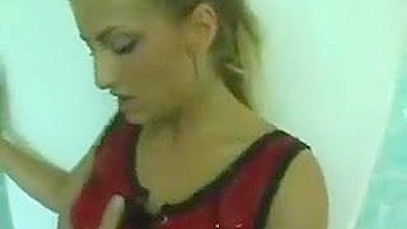 Blondes' Threesome Cumshot Facial Amateur Group Sex