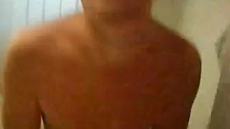 College Teens' Steamy Threesome in the Bath