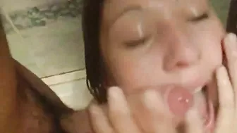 College Teens' Steamy Threesome in the Bath