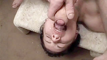 Busty Amateur Gets Cumshots on Her Face in Homemade Porn