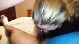 White Girls' Threesome Blowjob Cum Swap