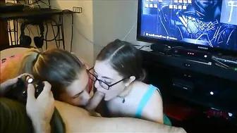 Teen Threesome Blowjob Amateur Group Sucking CIM Swallow Homemade Porn