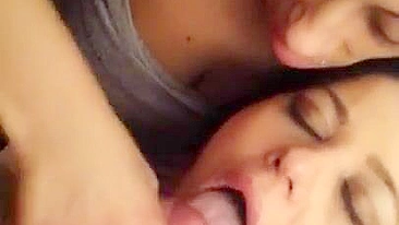 Latina Threesome Blowjob and Cumshot Amateur Homemade Porn