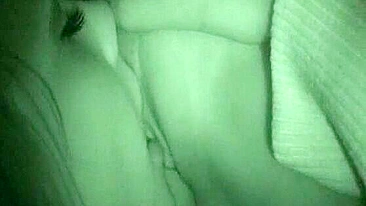 Amateur Lesbian Threesome Licks Hot Pussies in Homemade Group Sex