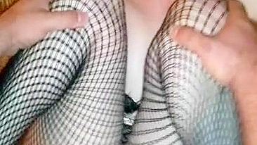 MILF Wife Threesome Cumshot Facial with Amateur Swingers