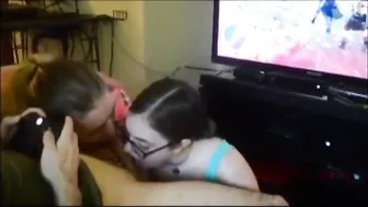 Homemade Threesome with BBW and Teens - Cum in Mouth