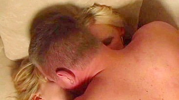 Bisexual Wife FFM Threesome Live on Homemade Porn