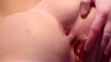 Amateur Lesbian Threesome Eating & Fingering Pussy in Homemade Group Sex