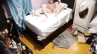 Housewife Knows How to Fucking Orgasm! Hidden Cam Caught Her Masturbating with a Massage!