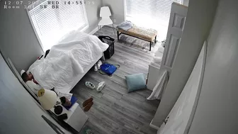 Hidden Cam - caught wife masturbating, fucking herself with a hairbrush