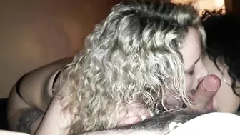 Amateur Threesome Blowjob with Cumshot and FFM Group Action