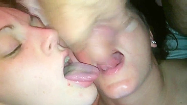 Homemade Threesome with Cum Sharing and Blowjobs