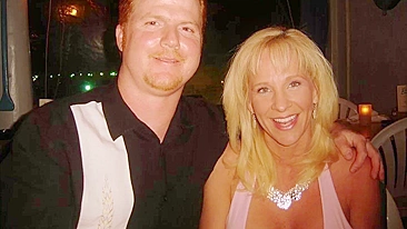 Wild Swinger Wife Lesley Amateur Cuckold Anal Facial Group Sex