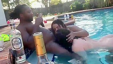 Interracial Spring Break Orgy in Pool with BBC & Blowjobs - Amateur Group Sex Party