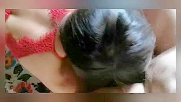 Homemade MILF Threesome Gangbang