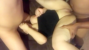 Amateur BBW Wife Gets Fucked in Group Sex Threesome
