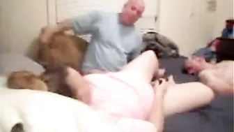 Chubby Wife Threesome with Hubby and Friend in Homemade Porn