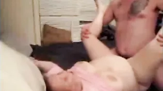Chubby Wife Threesome with Hubby and Friend in Homemade Porn