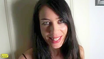 Amateur Brunette Gangbang Threesome Cum in Mouth Orgy