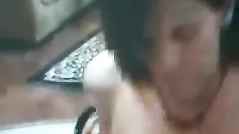 MILF Mom Gets Gangbanged by Three Machos in Homemade Threesome