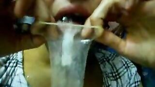 Homemade Bukkake Sluts Swallow Cum in Gangbang Facial