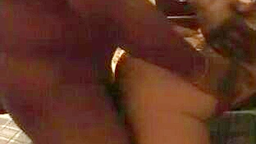 Black Interracial Swinger Mom Gets Bred in Amateur Homemade Threesome Cumshot