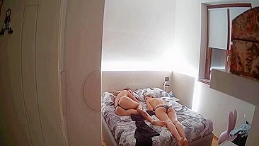 Spy recording german mom massages her teen daughter naked in the living room