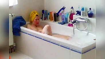 Leaked Porn!  The only thing that lets to her relax after a day at work is jerking off three times.