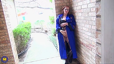 Chubby Mom in Glasses in Black Stockings, Wields Huge Dildo for Vaginal Pleasure