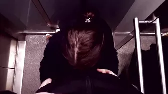 Sexy, Raunchy Sucking And Fucking At Mall's Dressing Room!