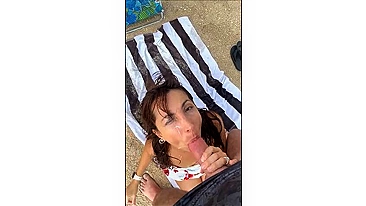 Big cumshot on wifes face at the beach