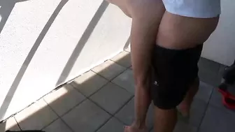 Amateur couple makes sex on the balcony for the neighbors to enjoy the show