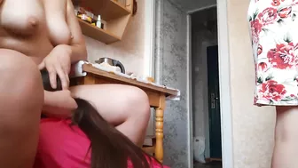 Woman licking pussy of flat owner to pay the rent