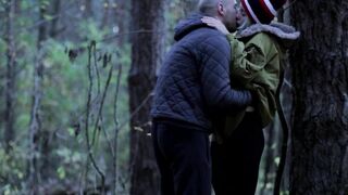 Horny amateur couple makes exhibitionist sex in the forest