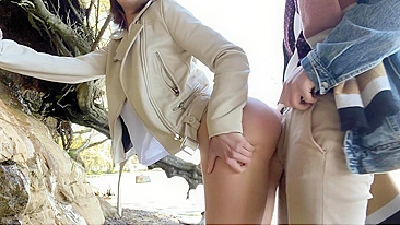 Outdoor fucking with stunning woman