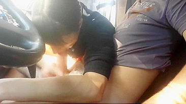 Mature hooker caught on hidden camera performing oral sex in the car to client