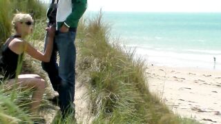 Public Handjob With Cumshot At The Beach Sneakily Hidden In The Bushes