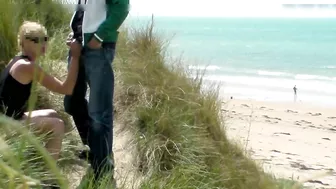 Public Handjob With Cumshot At The Beach Sneakily Hidden In The Bushes