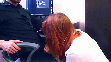 Programmer makes sex with hot secretary at the office