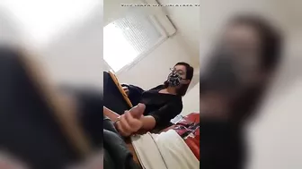 Woman helps stranger to jerk him off while waiting at doctor