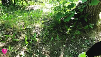 Quick suck and fuck in the woods with horny geek girlfriend