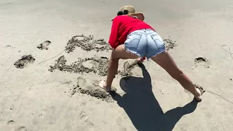 Really Hot Beach Sex With Extremely Horny Amateur Couple