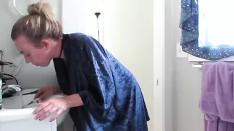 Spying On A Sultry, Scorching Hot, Naked Blonde In The Bathroom Spying On A Sultry, Scorching Hot, Naked Blonde In The Bathroom